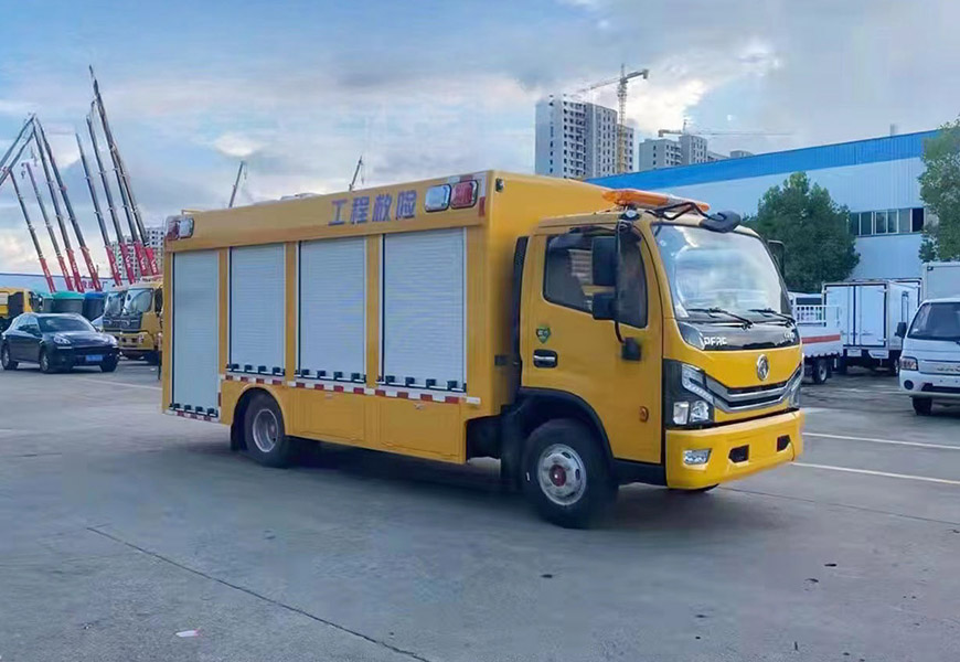 程力東風(fēng)多利卡搶險(xiǎn)車(chē)